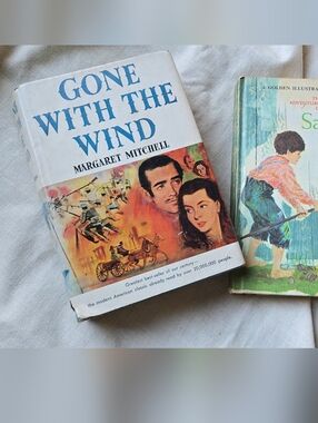 Lot Of Vintage Books: Gone With The Winf And The Adventures Of Tom Sawyer